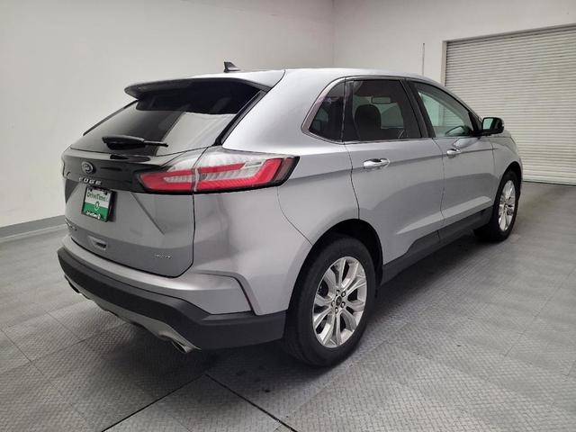 Photo of 2024 Iconic Silver Metallic Ford Edge