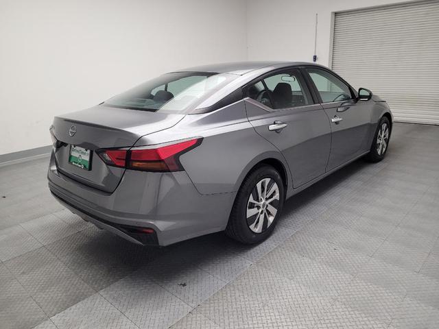 Photo of 2023 Gun Metallic Nissan Altima