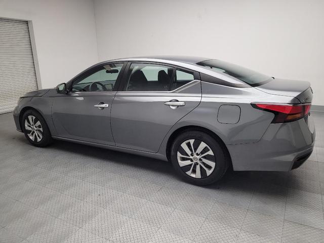 Photo of 2023 Gun Metallic Nissan Altima