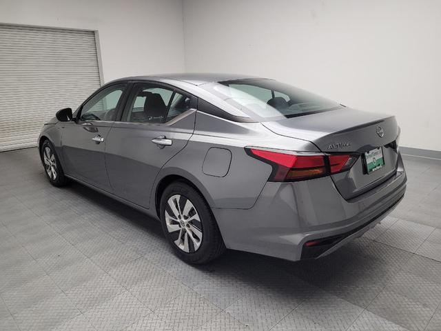 Photo of 2023 Gun Metallic Nissan Altima
