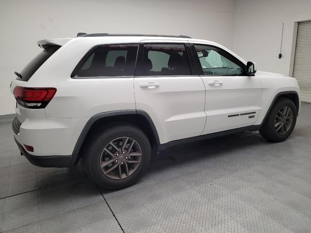 Photo of 2017 Bright White Clearcoat Jeep Grand Cherokee