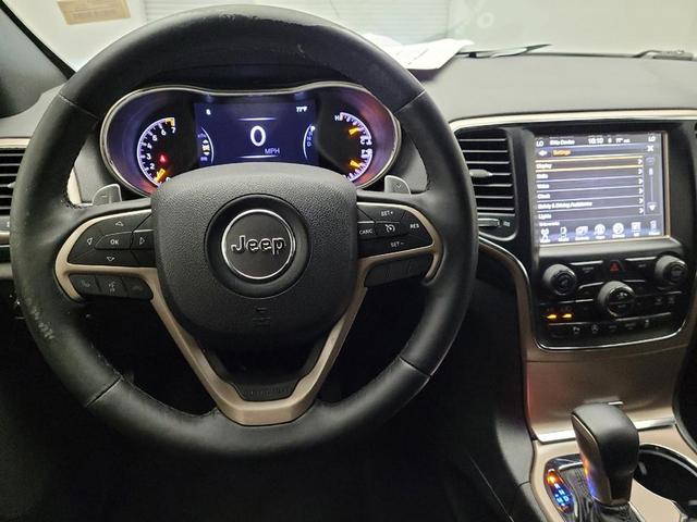 Photo of 2017 Bright White Clearcoat Jeep Grand Cherokee
