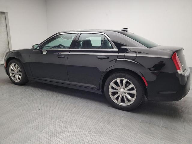 Photo of 2017 Gloss Black Chrysler 300
