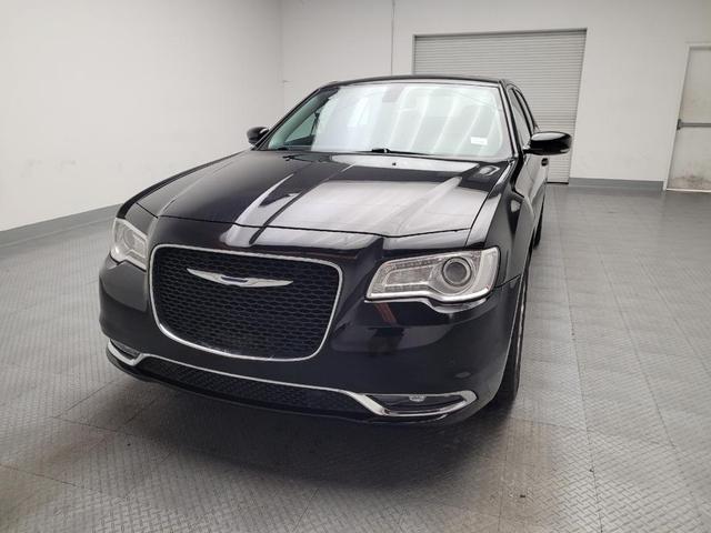 Photo of 2017 Gloss Black Chrysler 300