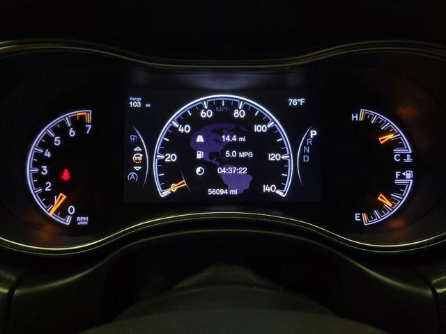 Photo of 2018 Diamond Black Crystal Pearlcoat Jeep Grand Cherokee