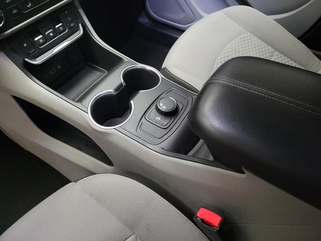 Photo of 2018 Summit White GMC Terrain