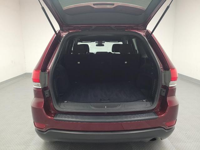Photo of 2018 Velvet Red Pearlcoat Jeep Grand Cherokee