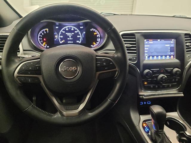 Photo of 2018 Velvet Red Pearlcoat Jeep Grand Cherokee