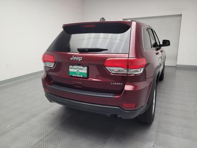 Photo of 2018 Velvet Red Pearlcoat Jeep Grand Cherokee
