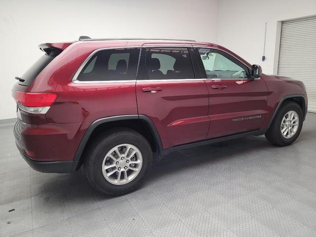 Photo of 2018 Velvet Red Pearlcoat Jeep Grand Cherokee
