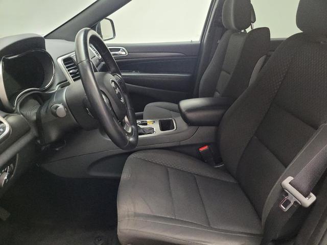 Photo of 2018 Velvet Red Pearlcoat Jeep Grand Cherokee