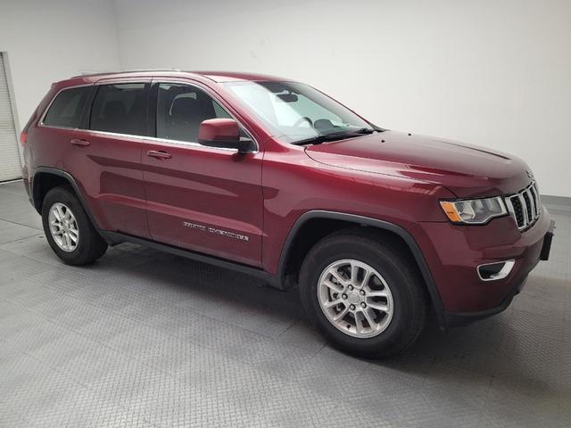 Photo of 2018 Velvet Red Pearlcoat Jeep Grand Cherokee