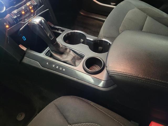 Photo of 2017 White Ford Explorer