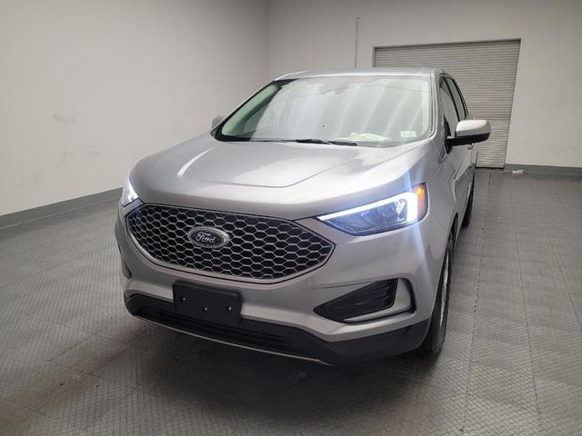 Photo of 2024 Iconic Silver Metallic Ford Edge