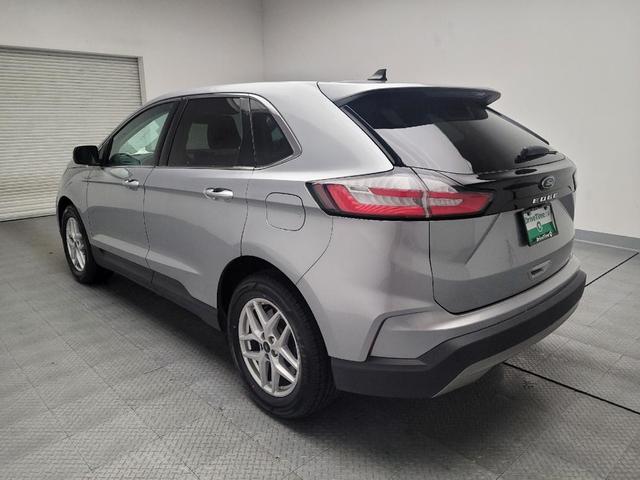 Photo of 2024 Iconic Silver Metallic Ford Edge