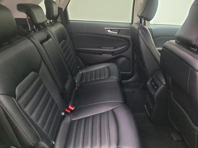 Photo of 2024 Iconic Silver Metallic Ford Edge