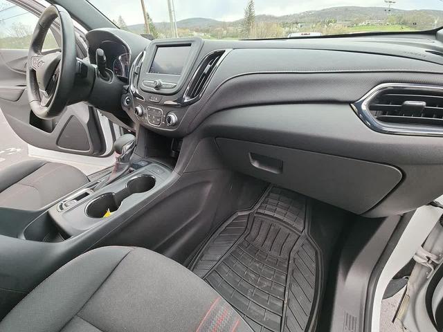 Photo of 2022 Summit White Chevrolet Equinox