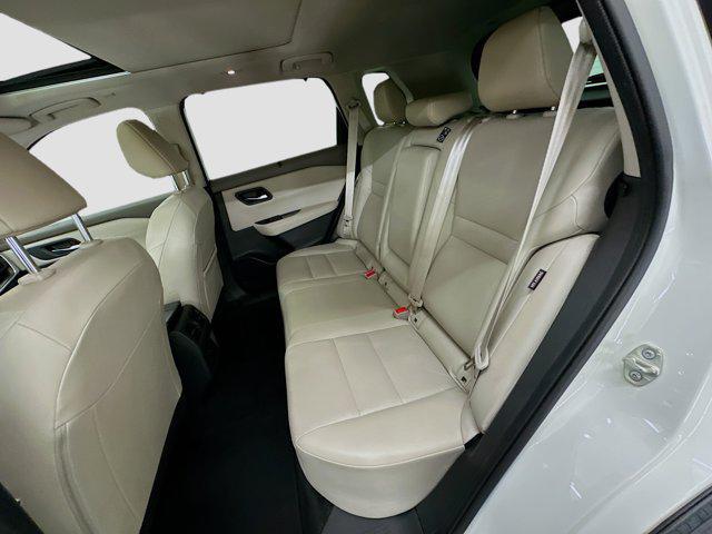 Photo of 2023 Pearl White Tricoat Nissan Rogue