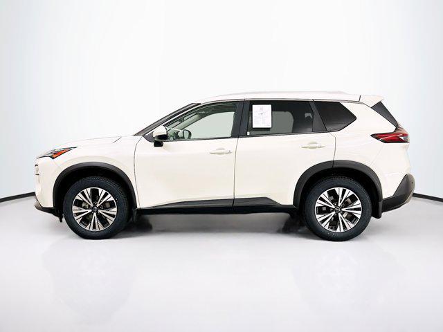 Photo of 2023 Pearl White Tricoat Nissan Rogue