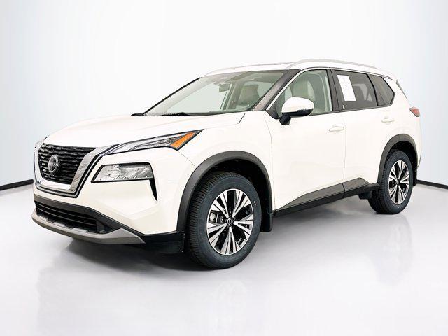 Photo of 2023 Pearl White Tricoat Nissan Rogue