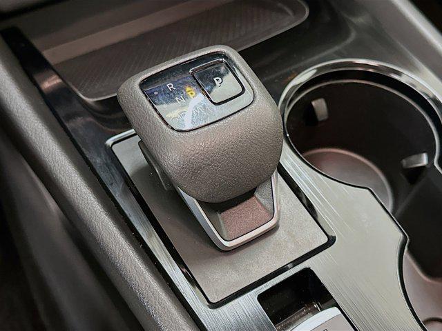 Photo of 2023 Pearl White Tricoat Nissan Rogue