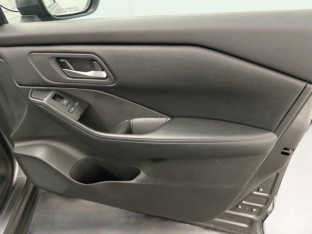 Photo of 2024 Gun Metallic Nissan Rogue