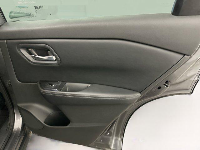 Photo of 2024 Gun Metallic Nissan Rogue
