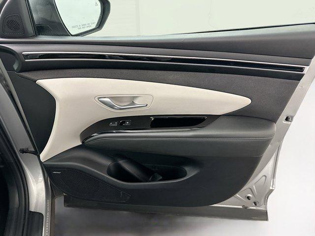 Photo of 2024 Shimmering Silver Hyundai TUCSON