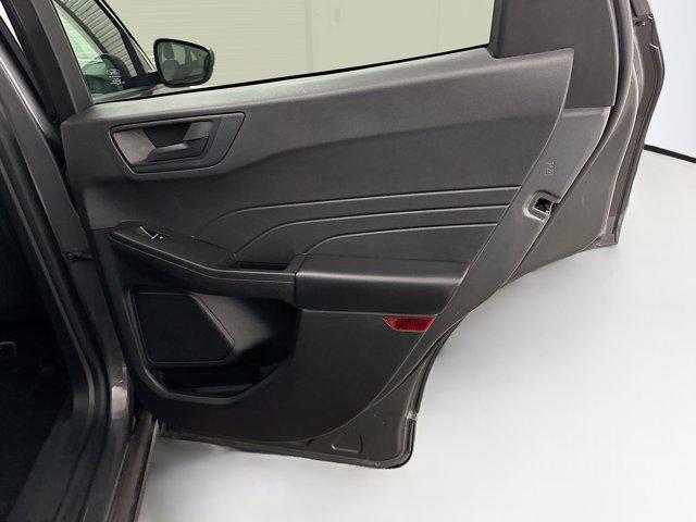 Photo of 2022 Carbonized Gray Metallic Ford Escape