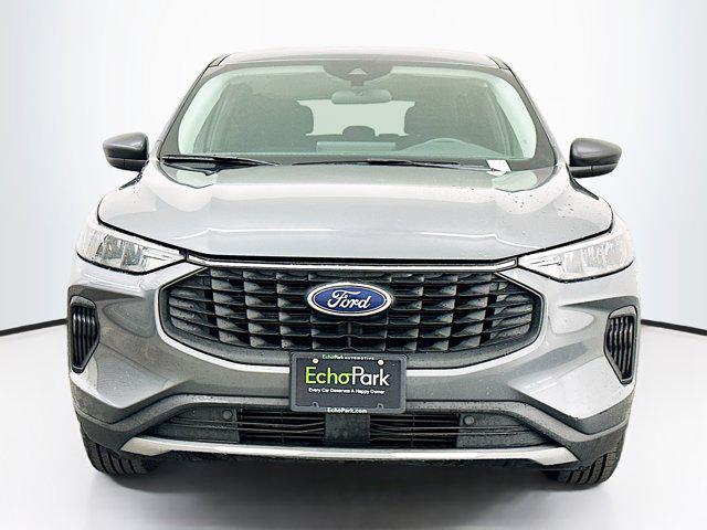Photo of 2024 Carbonized Gray Metallic Ford Escape