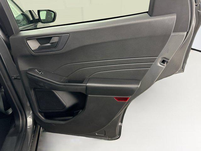 Photo of 2024 Carbonized Gray Metallic Ford Escape