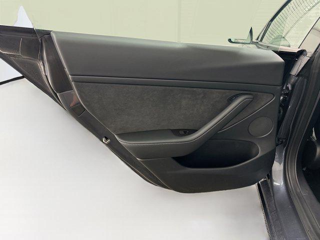 Photo of 2022 Solid Black Tesla Model 3