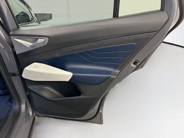 Photo of 2023 Pure Gray Volkswagen ID.4