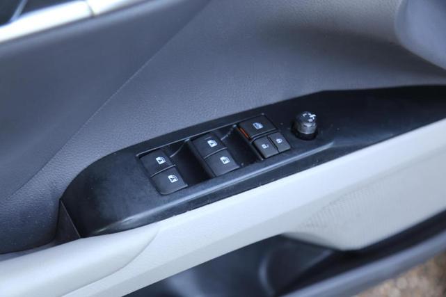 Photo of 2019 Predawn Gray Mica Toyota Camry Hybrid