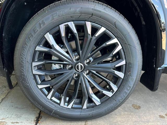 Photo of 2025 Boulder Gray Metallic Nissan Rogue