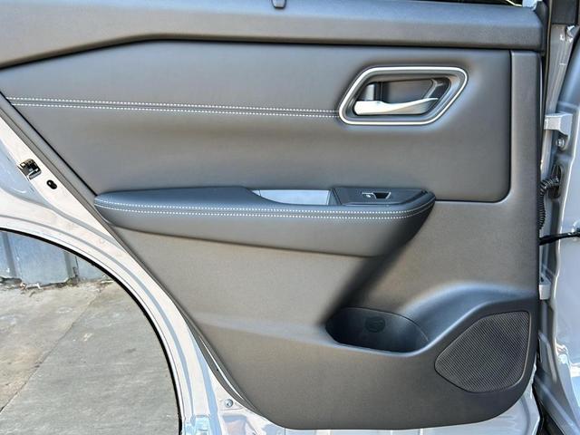 Photo of 2025 Boulder Gray Metallic Nissan Rogue