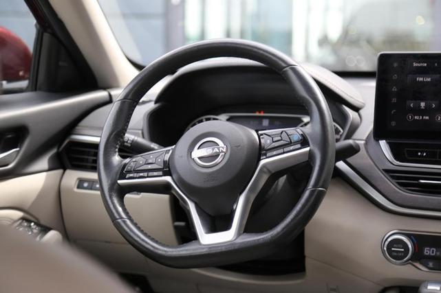 Photo of 2023 Garnet Pearl Nissan Altima