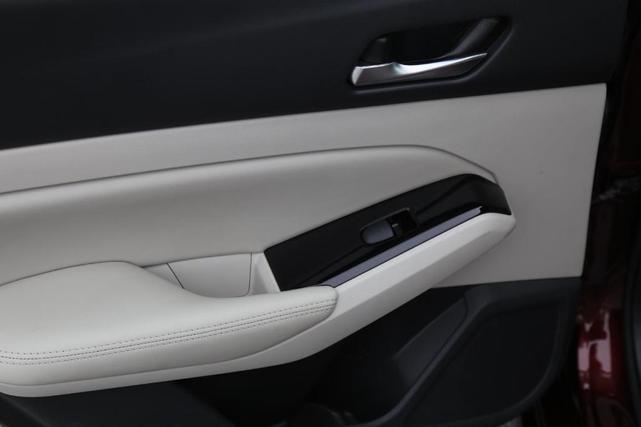 Photo of 2023 Garnet Pearl Nissan Altima
