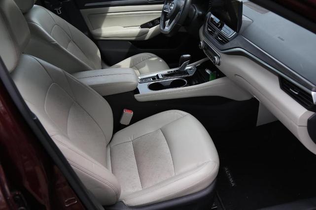 Photo of 2023 Garnet Pearl Nissan Altima