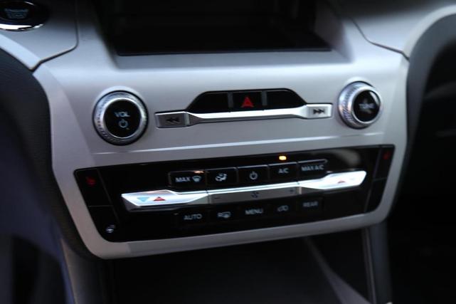 Photo of 2023  Ford Explorer