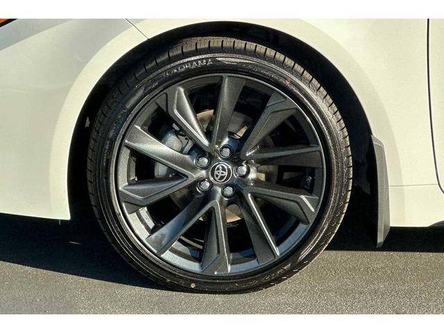 Photo of 2025 Ice Cap Toyota Corolla Hybrid