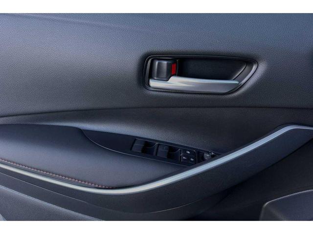 Photo of 2025 Ice Cap Toyota Corolla Hybrid