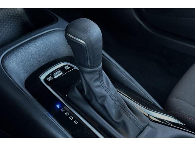 Photo of 2025 Ice Cap Toyota Corolla Hybrid