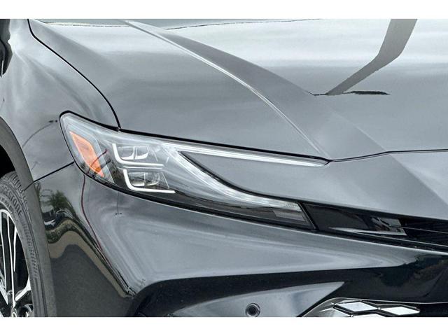 Photo of 2025 Midnight Black Metallic Toyota Camry