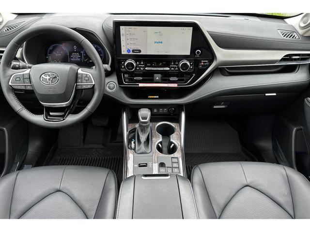 Photo of 2025 Blueprint Toyota Highlander Hybrid