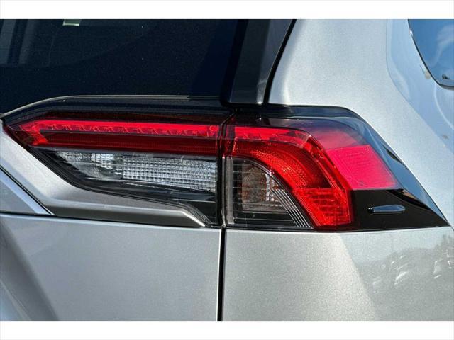 Photo of 2025 Silver Sky Metallic Toyota RAV4