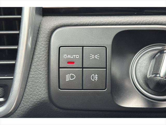 Photo of 2022 Chalk Porsche Cayenne