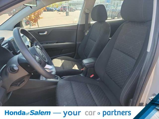 Photo of 2019 Silky Silver Kia Rio