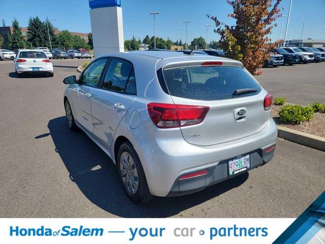 Photo of 2019 Silky Silver Kia Rio