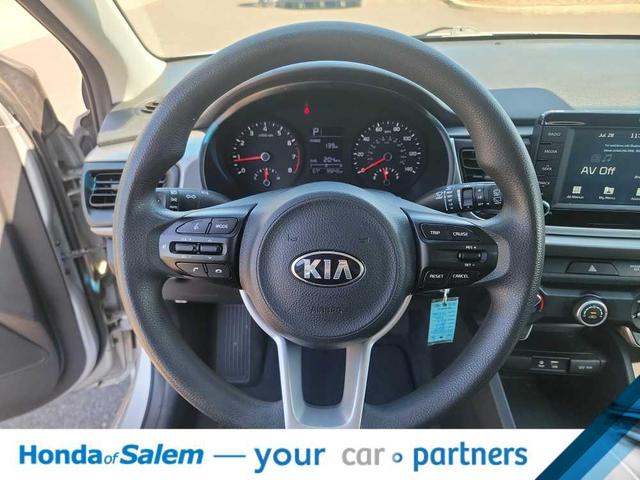 Photo of 2019 Silky Silver Kia Rio